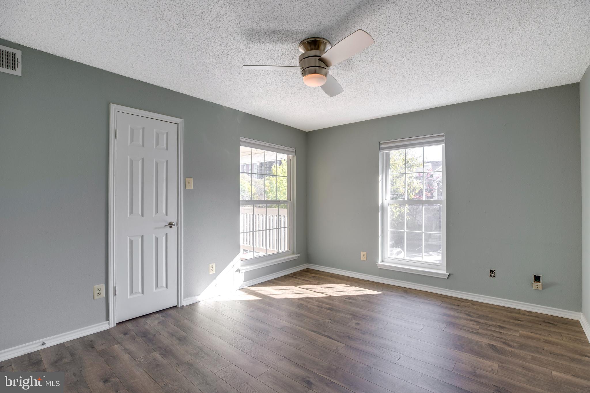 1543 LINCOLN WAY 301B