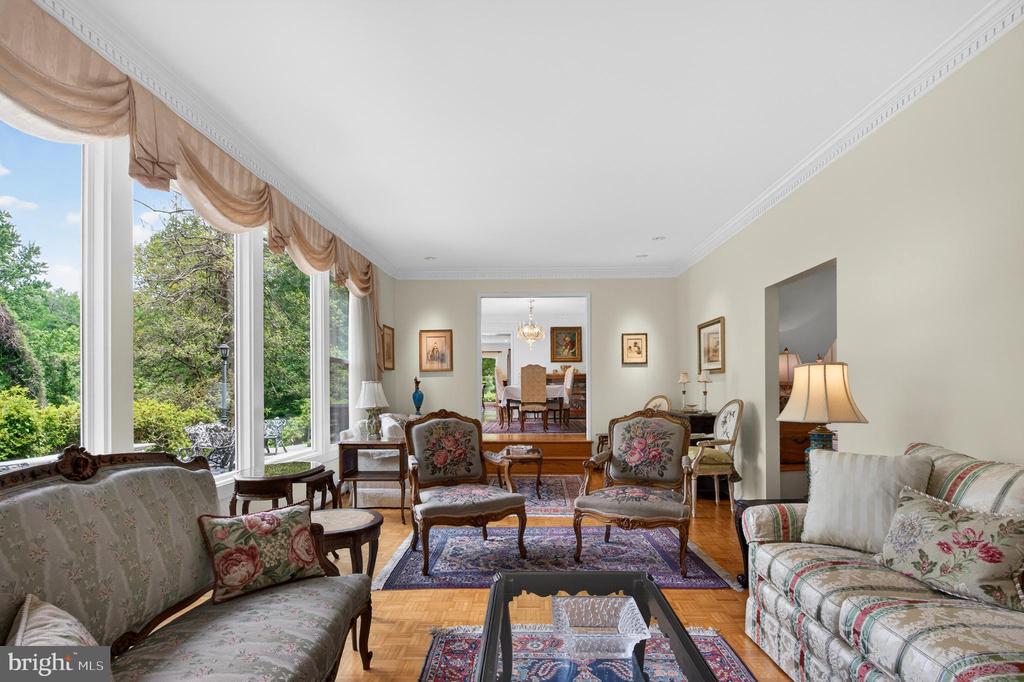 1003 PRIORY PLACE
