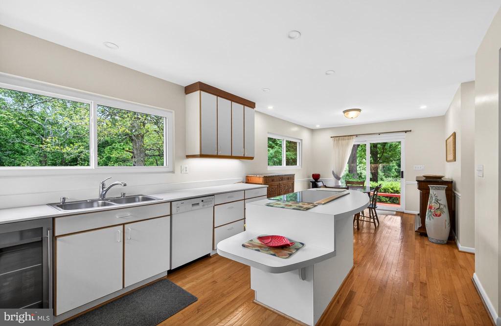 1003 PRIORY PLACE