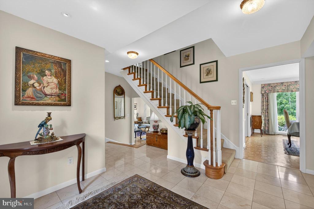 1003 PRIORY PLACE