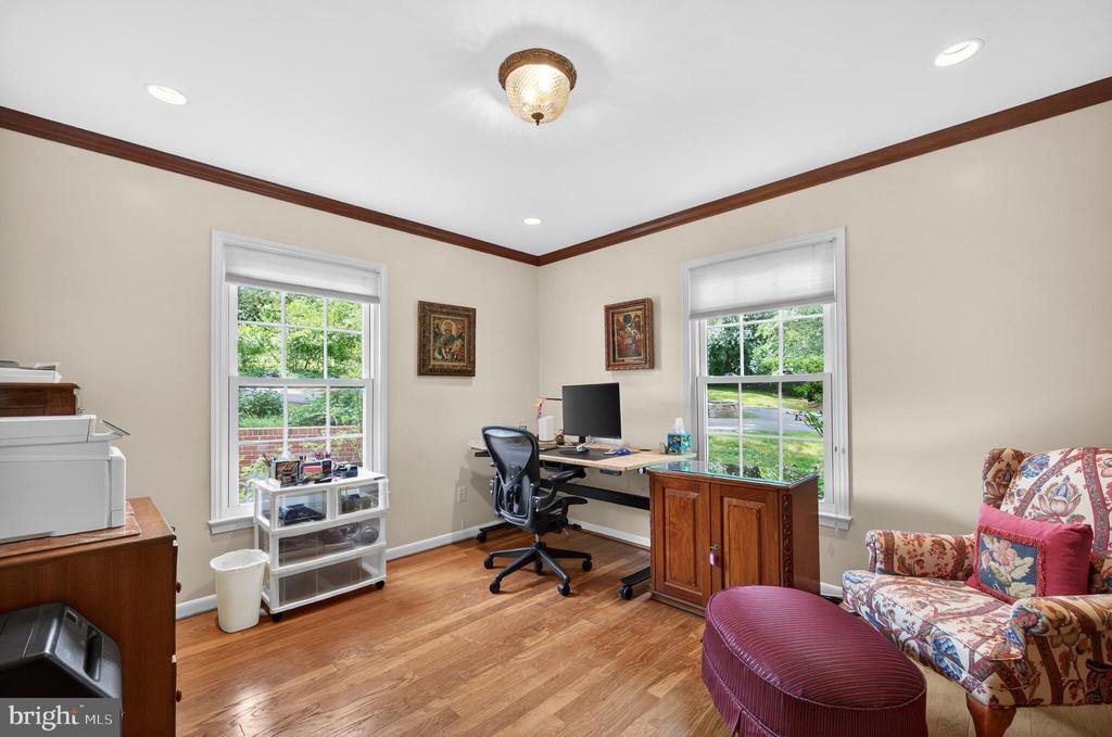 1003 PRIORY PLACE