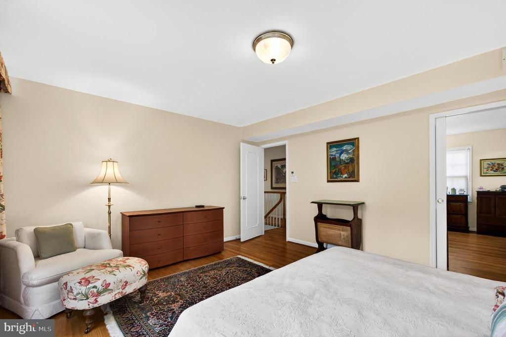 1003 PRIORY PLACE