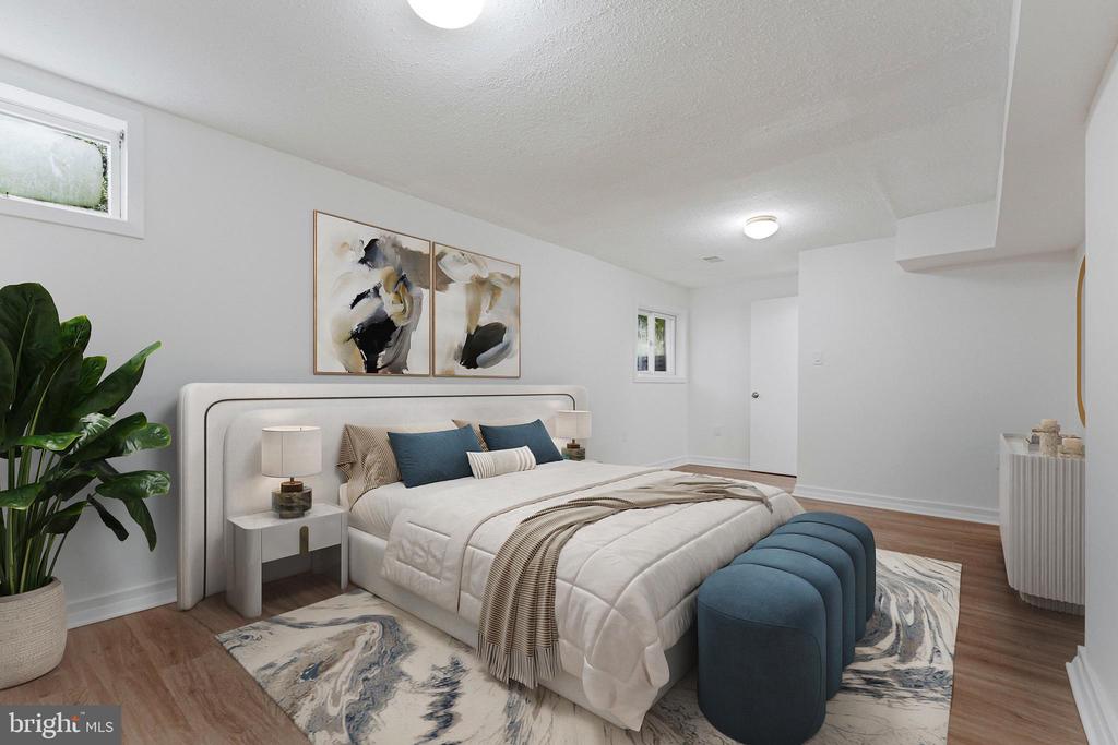 8424 HOLLIS LANE