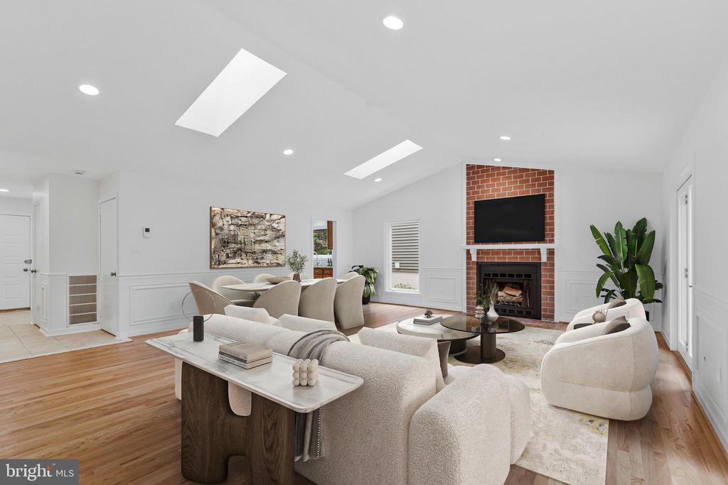 8424 HOLLIS LANE
