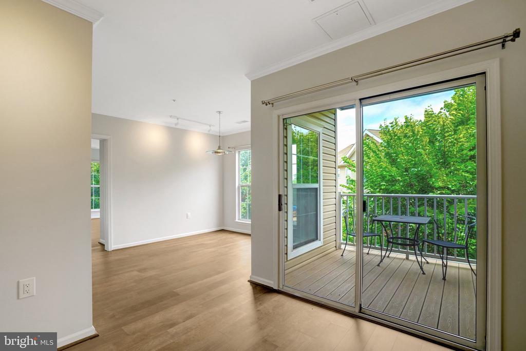 6990 FALLS REACH DRIVE Unit: 301