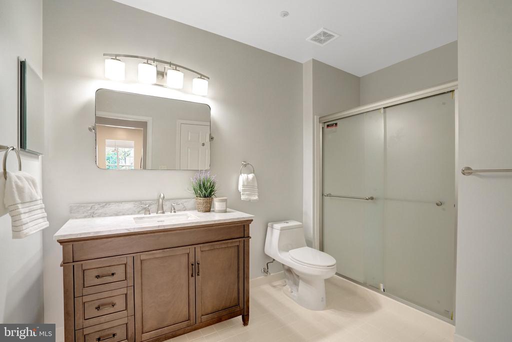 6990 FALLS REACH DRIVE Unit: 301