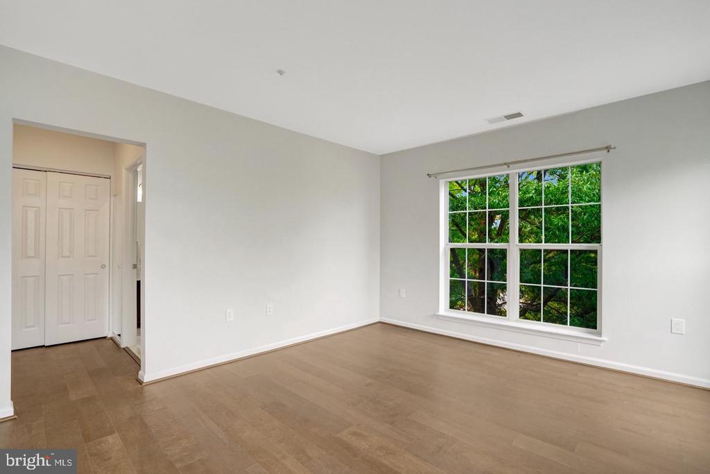6990 FALLS REACH DRIVE Unit: 301