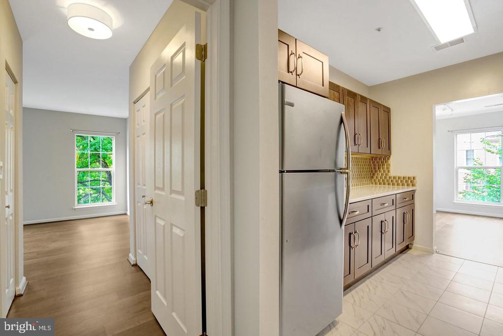 6990 FALLS REACH DRIVE Unit: 301