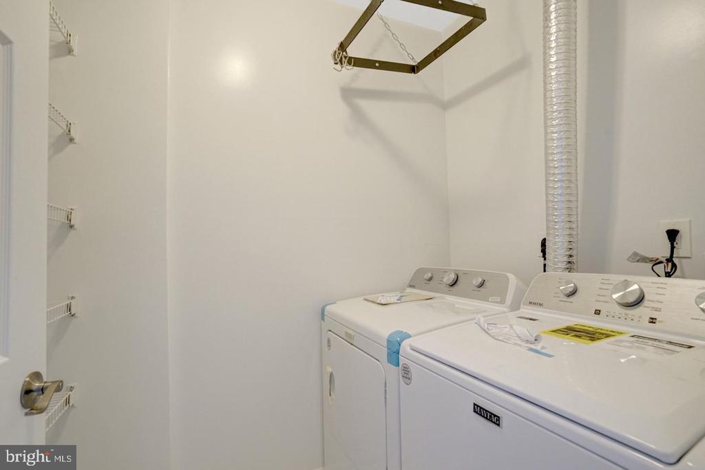 6990 FALLS REACH DRIVE Unit: 301