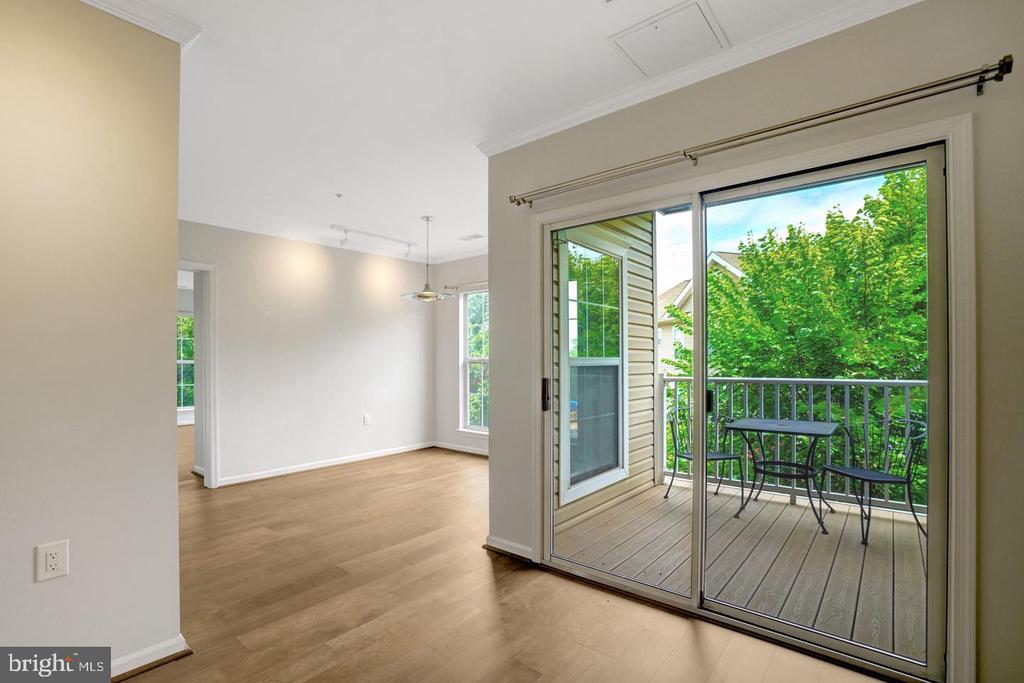 6990 FALLS REACH DRIVE Unit: 301