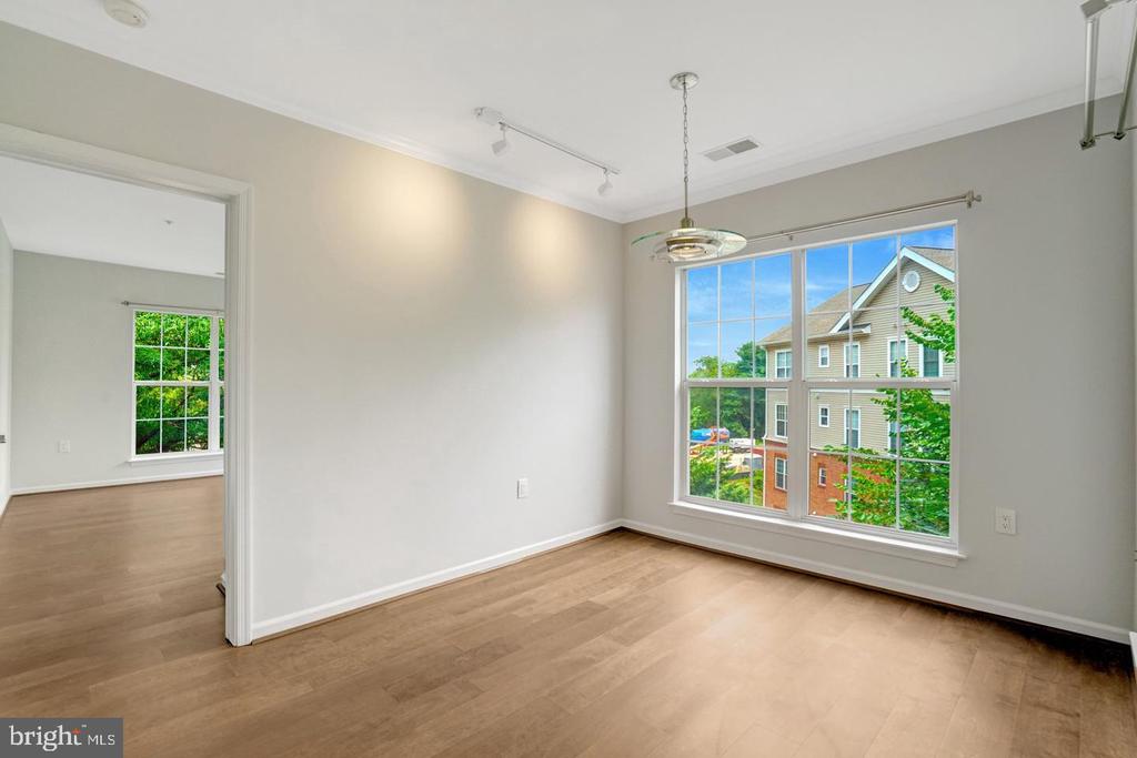 6990 FALLS REACH DRIVE Unit: 301