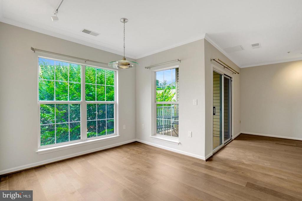 6990 FALLS REACH DRIVE Unit: 301