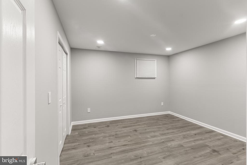20395 CHARTER OAK DRIVE
