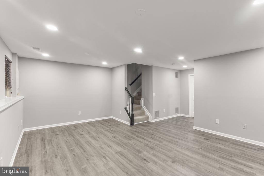 20395 CHARTER OAK DRIVE