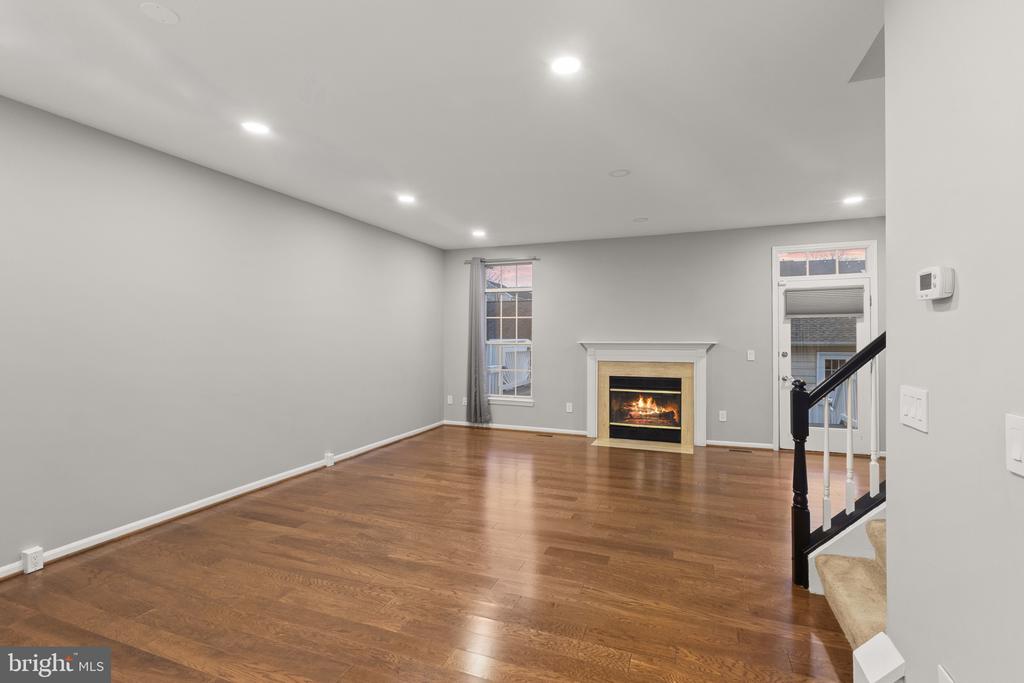20395 CHARTER OAK DRIVE