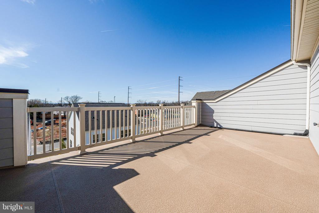 9500 BARNES LOOP