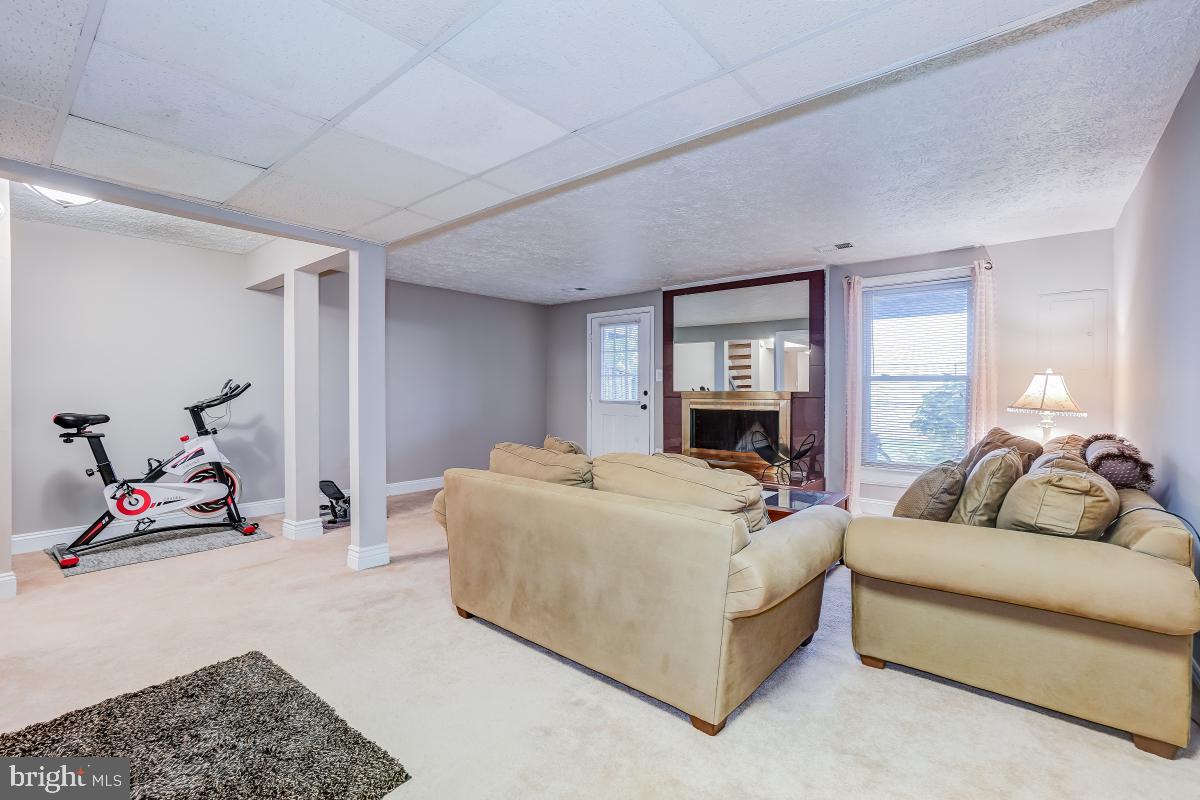 16135 Alexander Pl