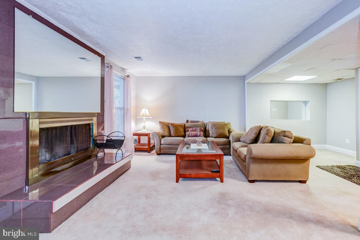16135 Alexander Pl