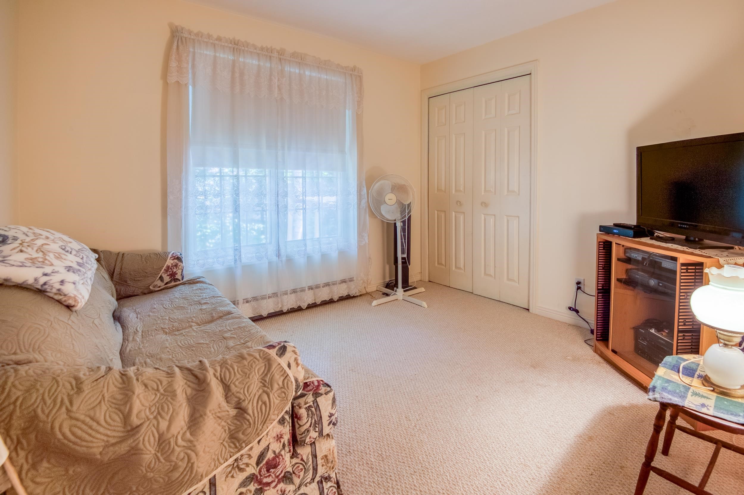437 Pequawket Trail