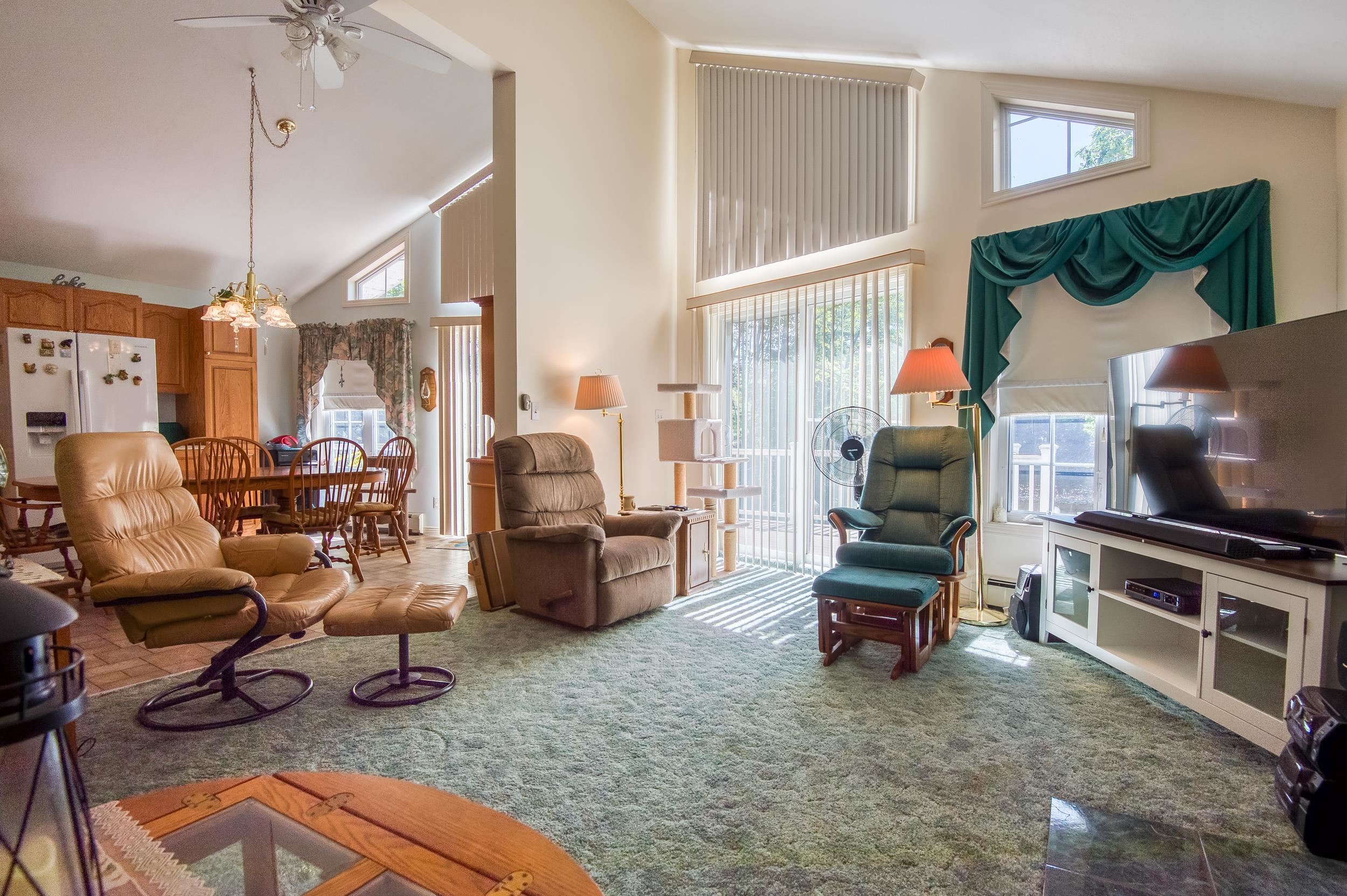 437 Pequawket Trail