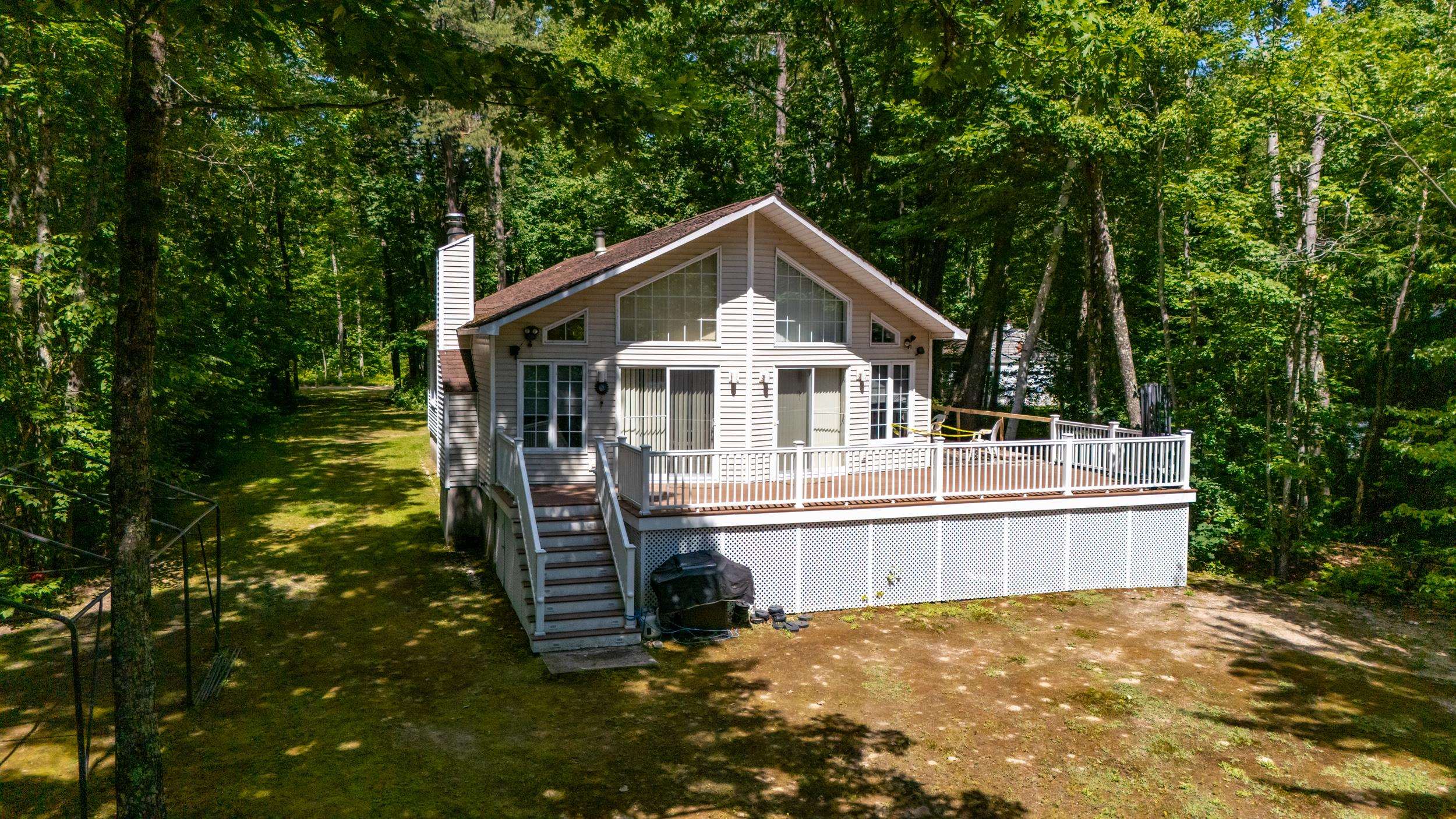 437 Pequawket Trail