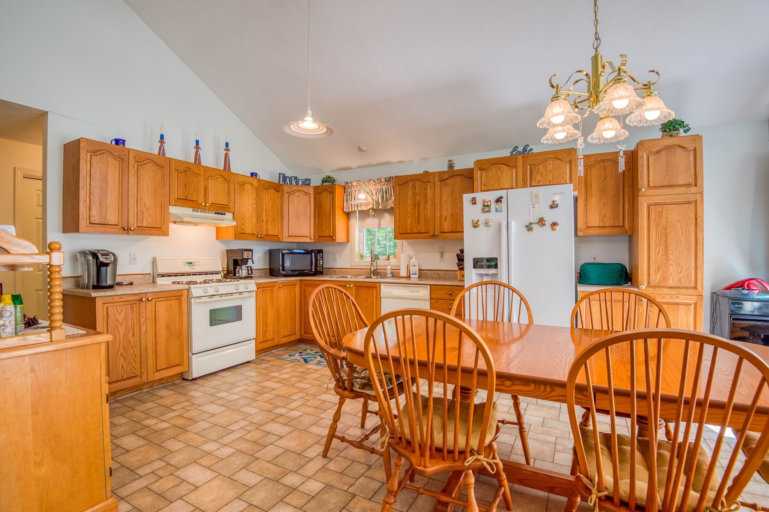 437 Pequawket Trail