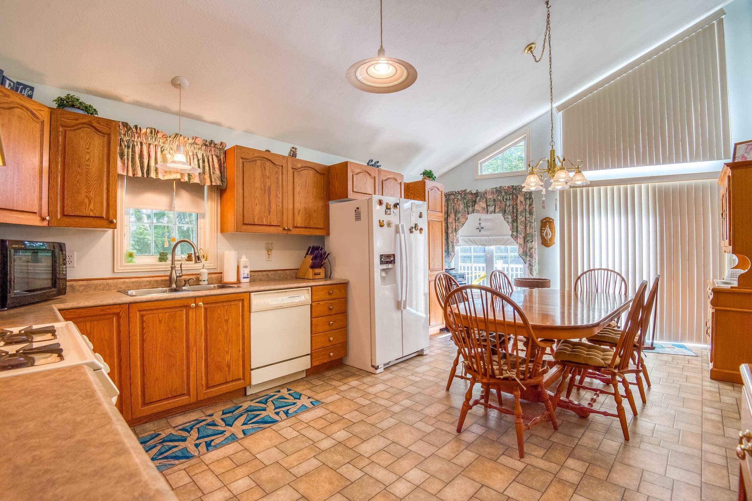 437 Pequawket Trail