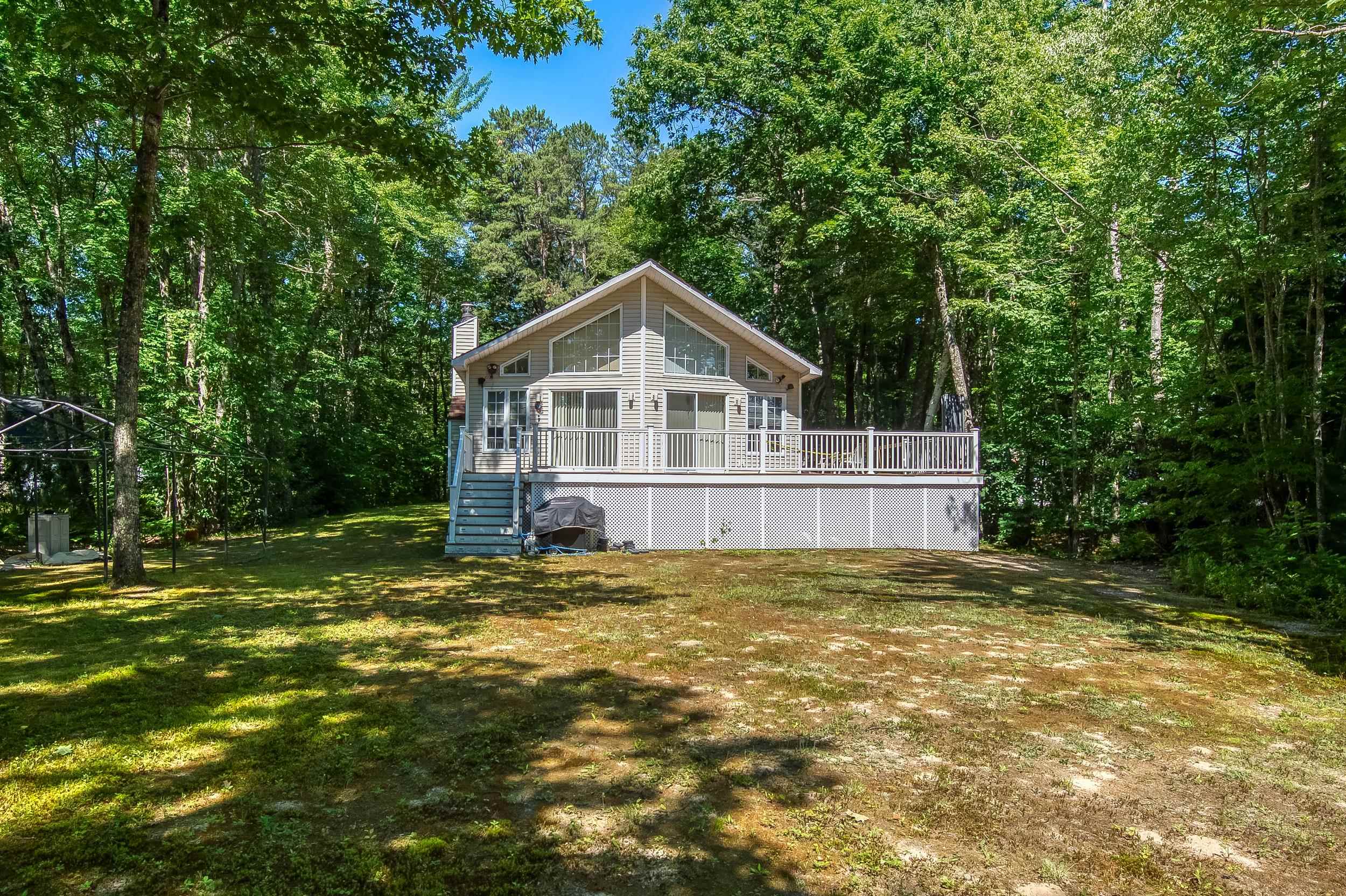 437 Pequawket Trail