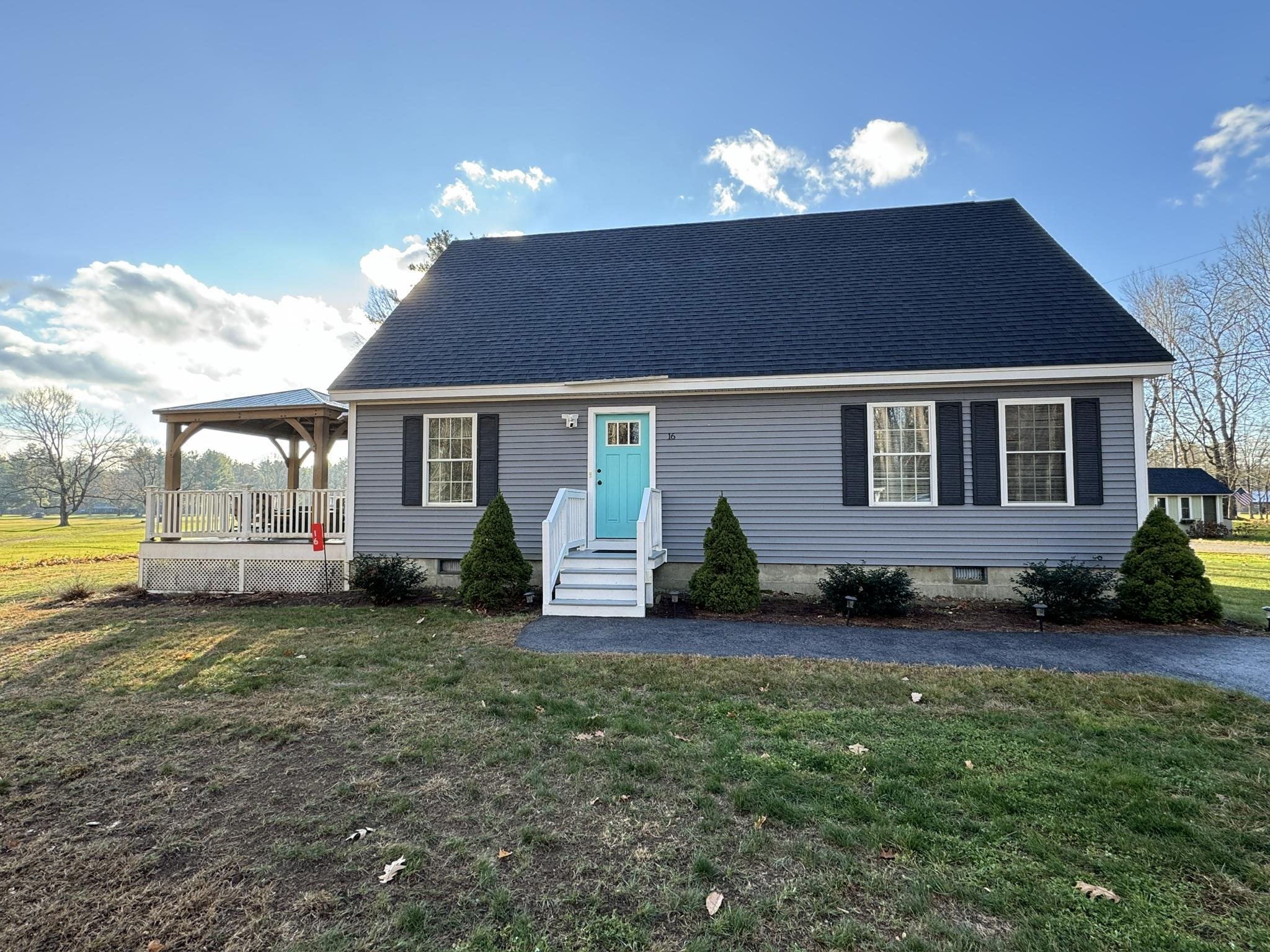 16 Captain Lovewell Lane