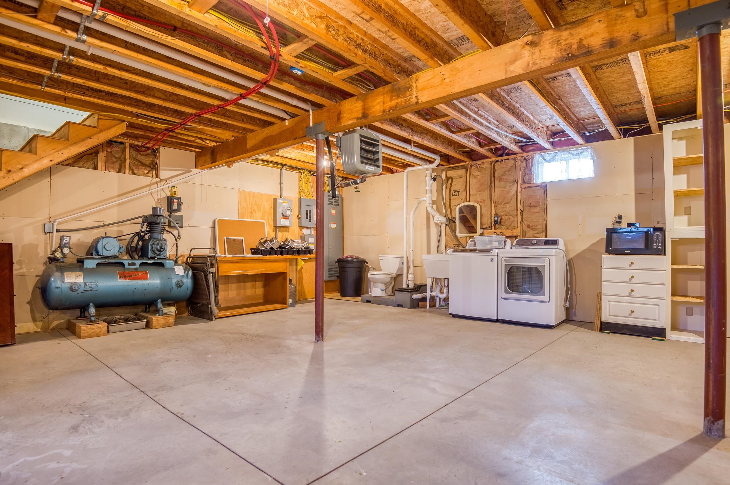 313 Maple Road