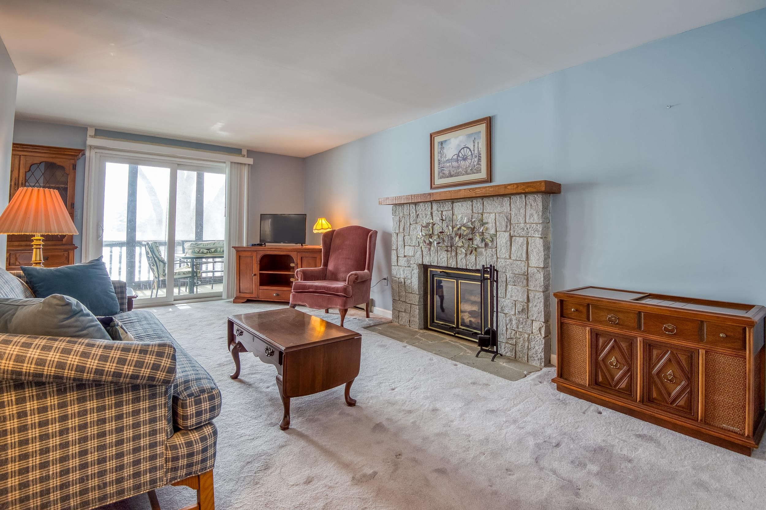 16 Pine Landing Road Unit: 1