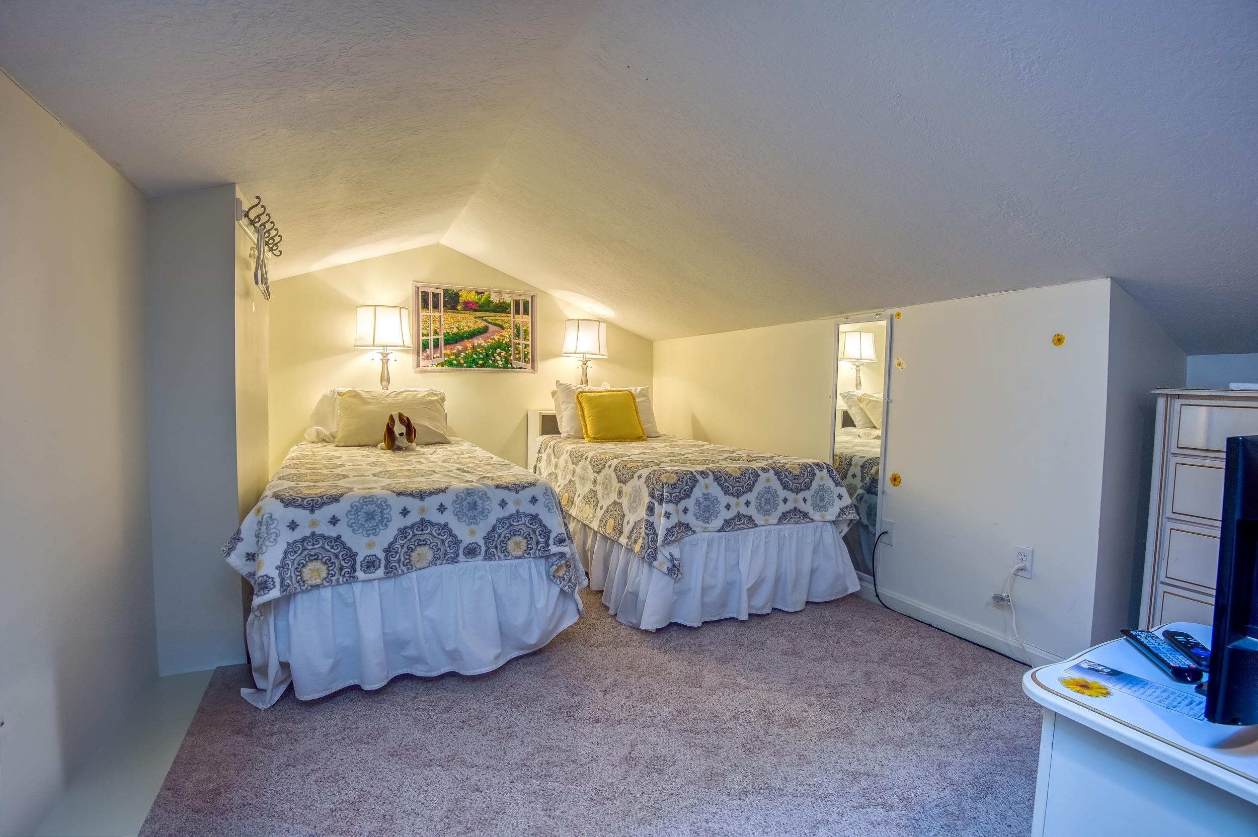 50 Patch Pond Road Unit: 33