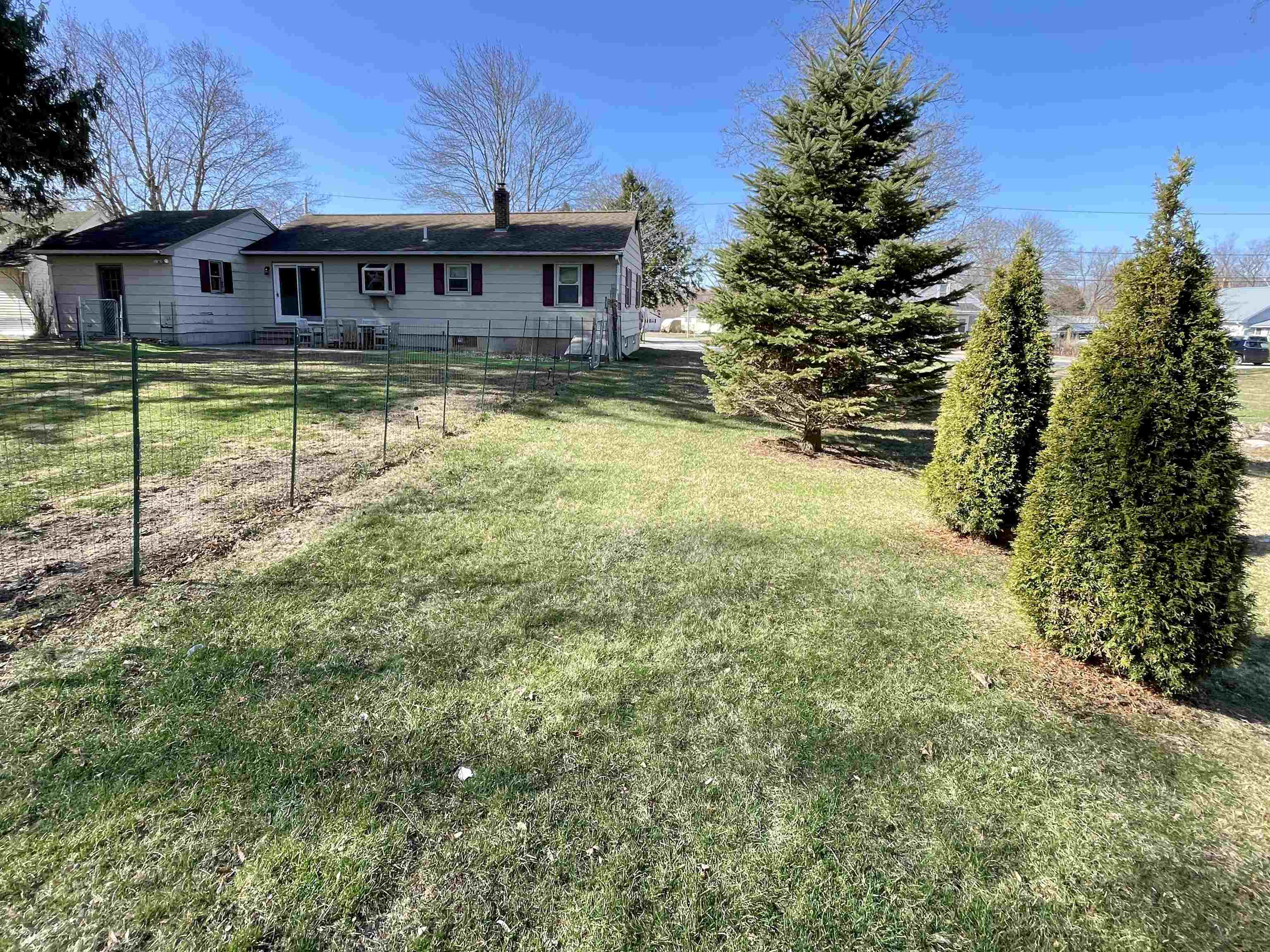 34 Adams Avenue