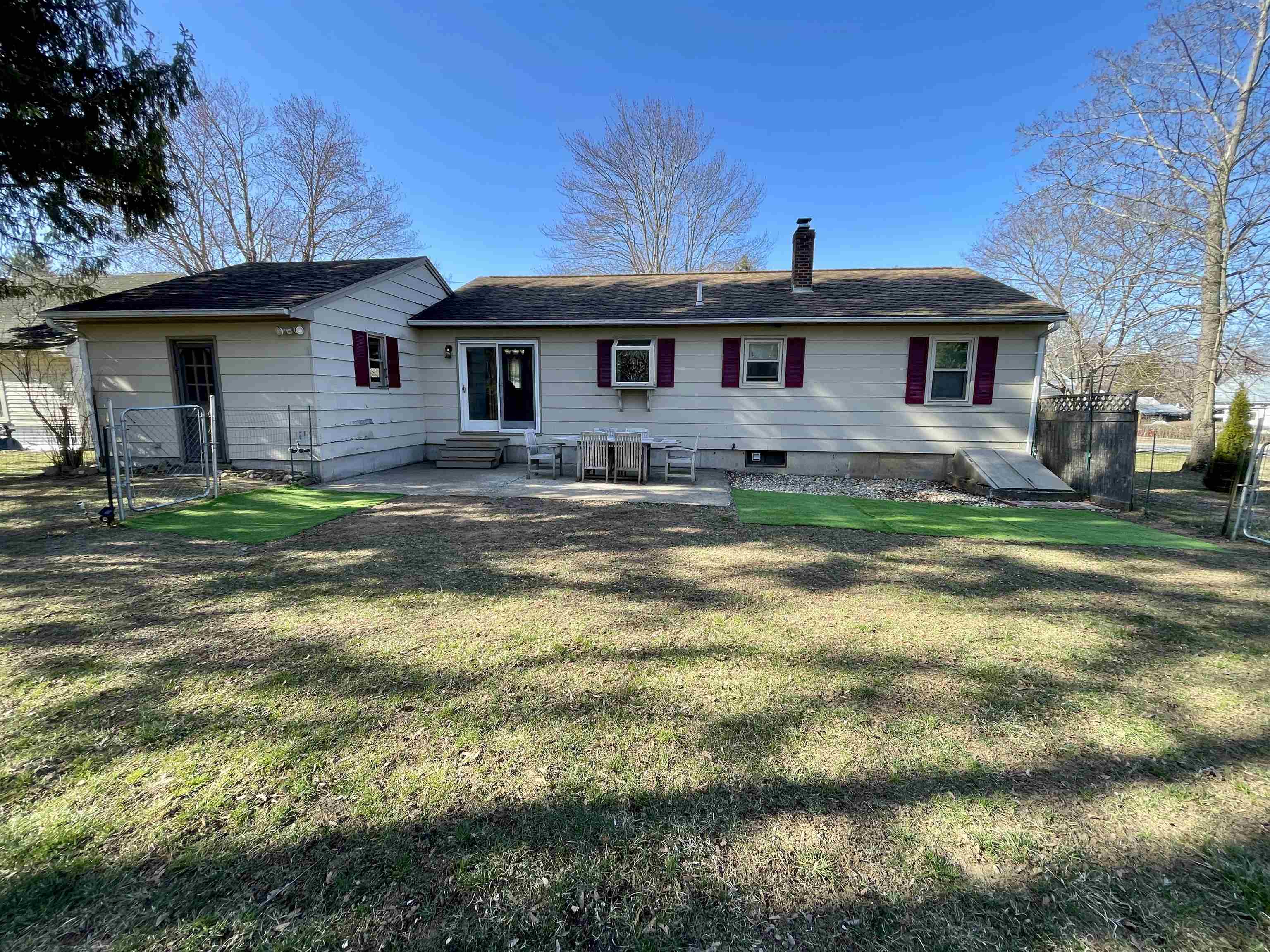 34 Adams Avenue
