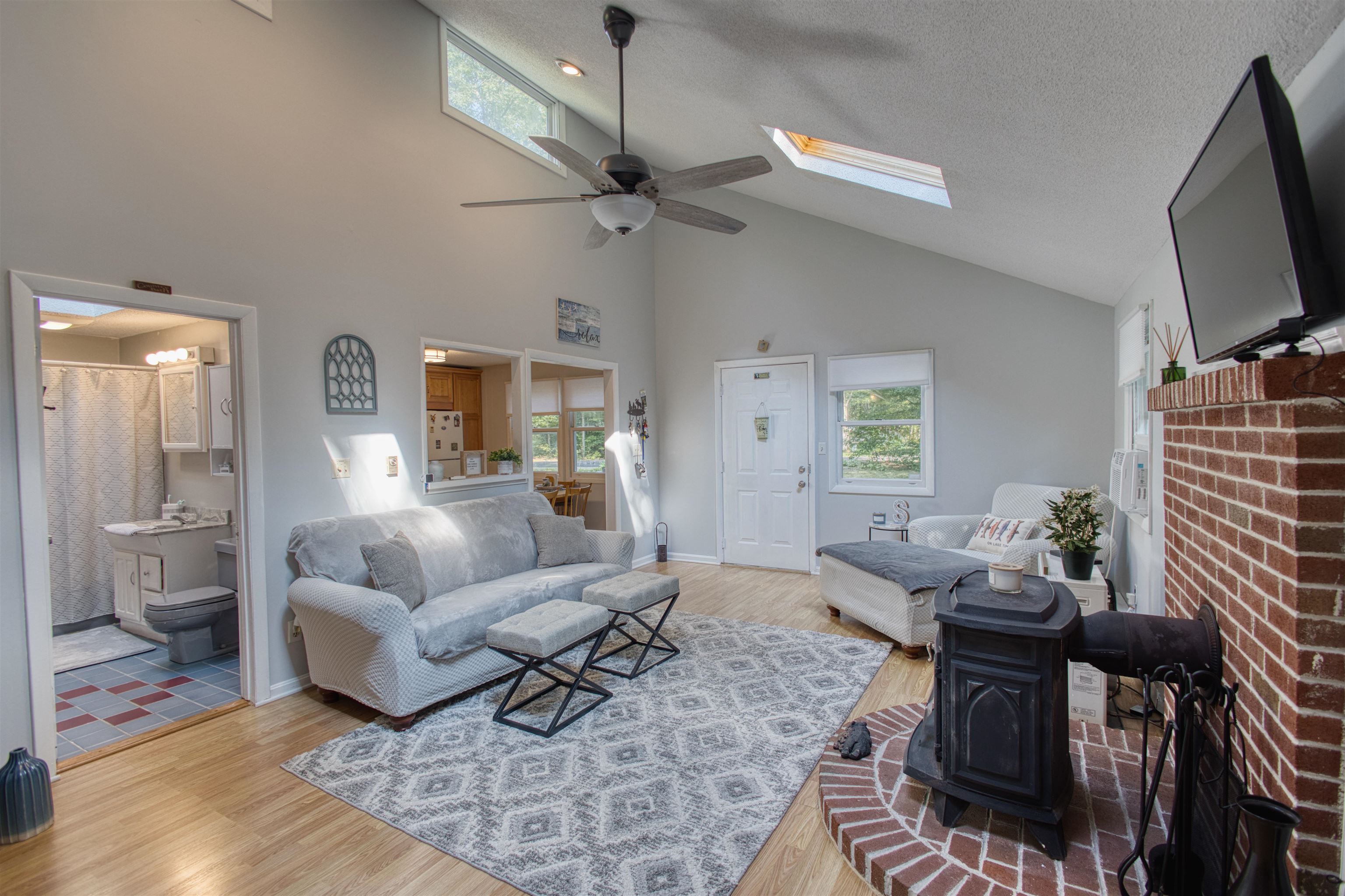 11 Oakwood Drive