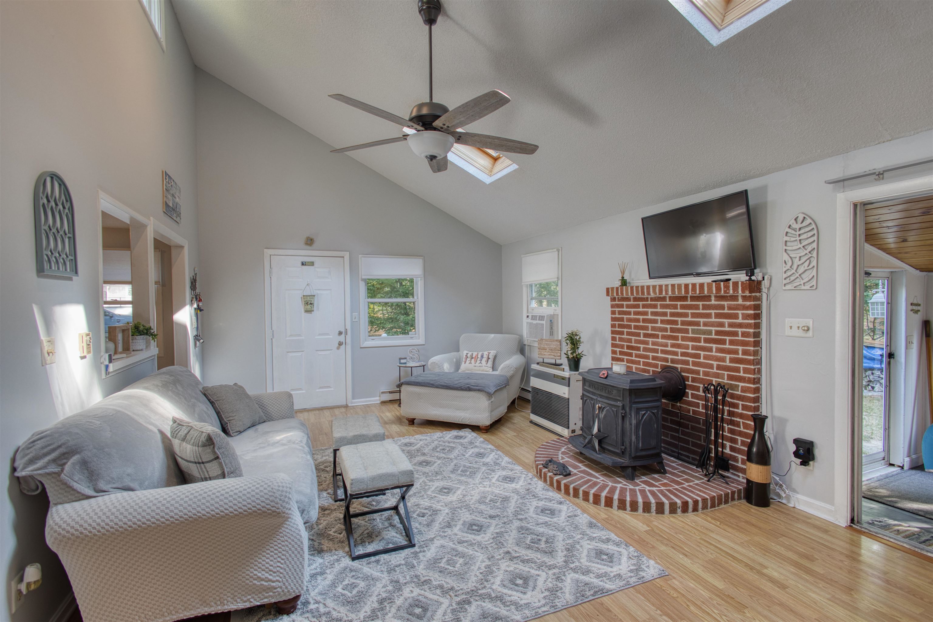 11 Oakwood Drive