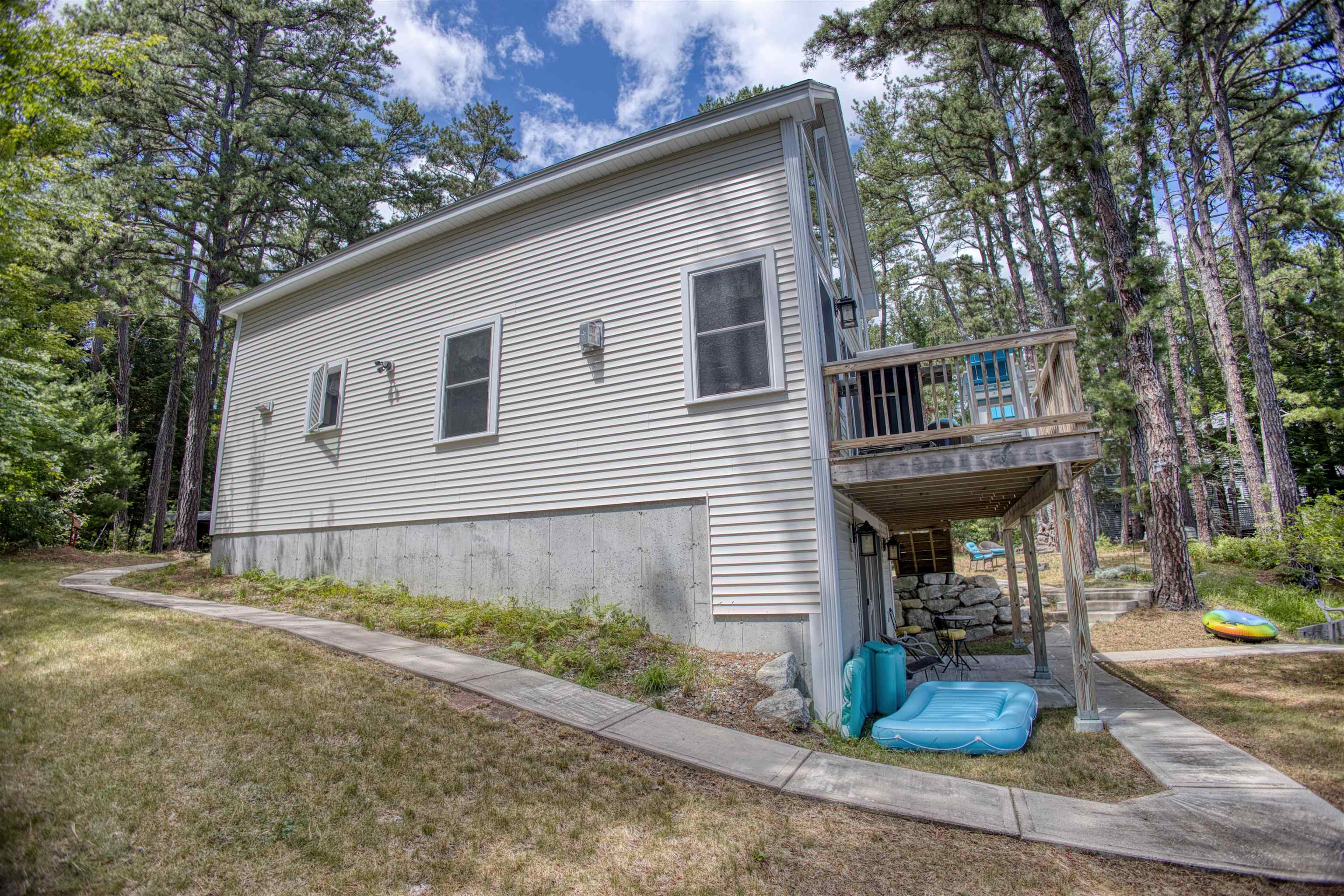 9 Kenison Drive
