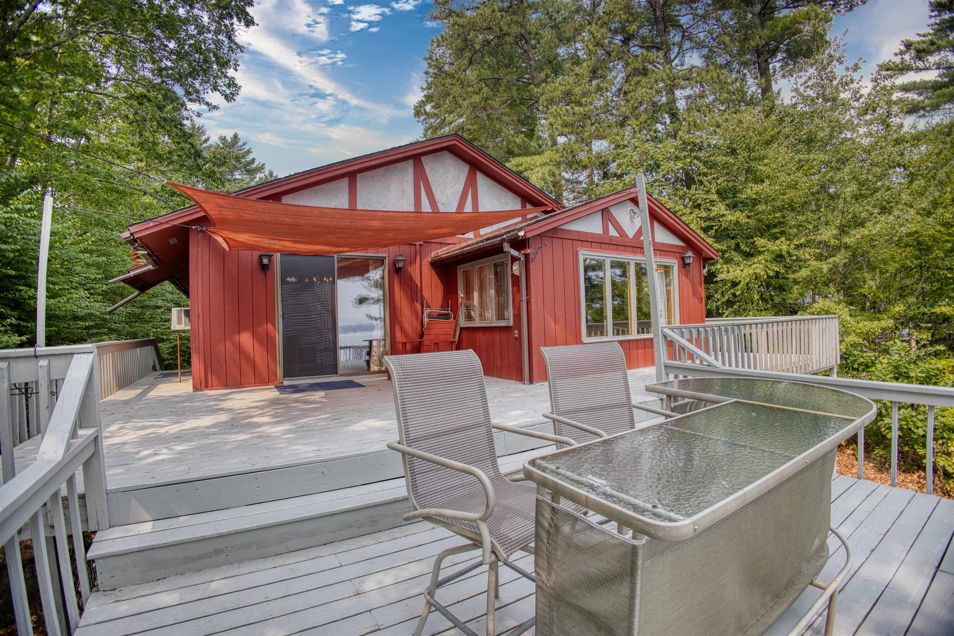25 Bluffs Boulevard
