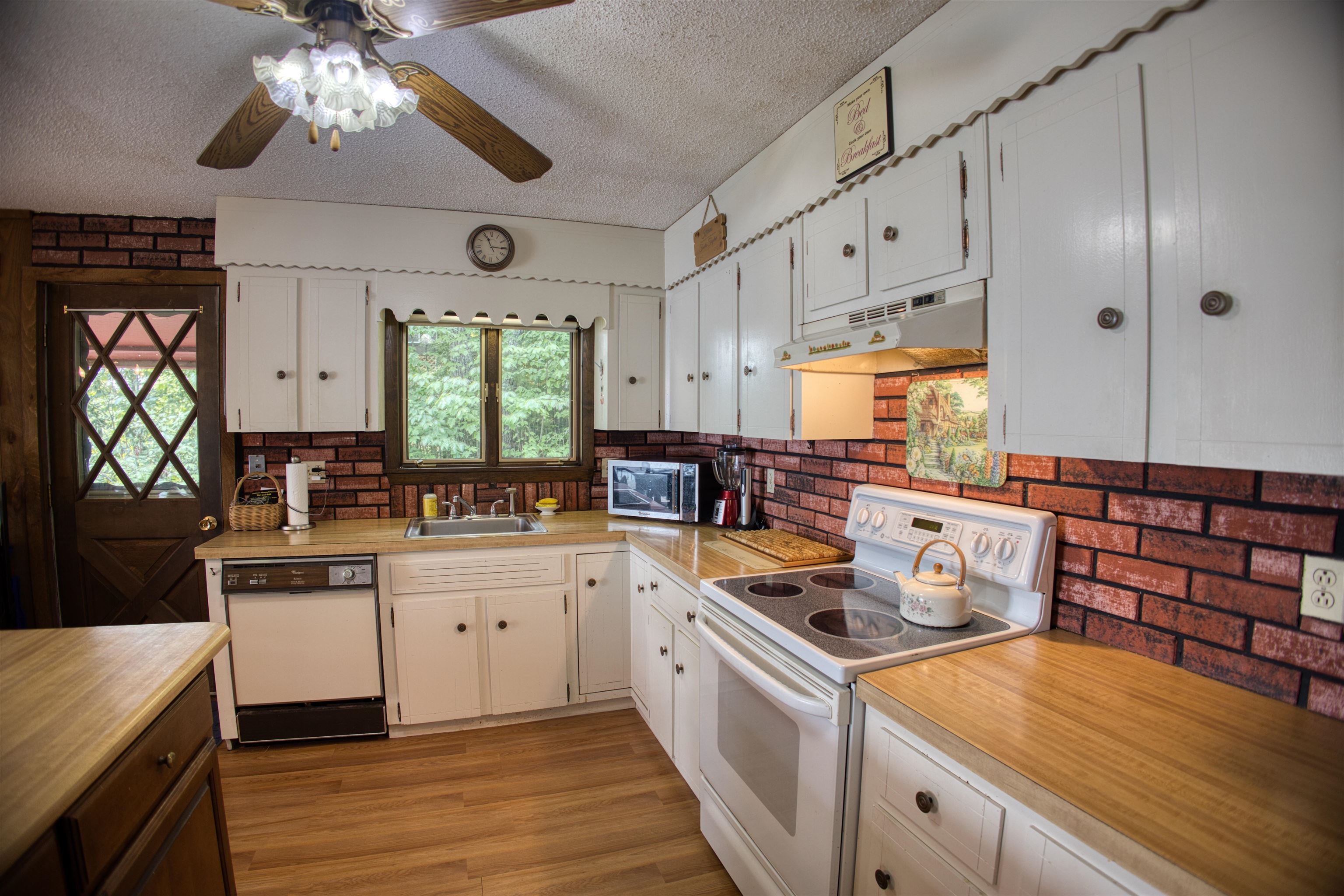 25 Bluffs Boulevard