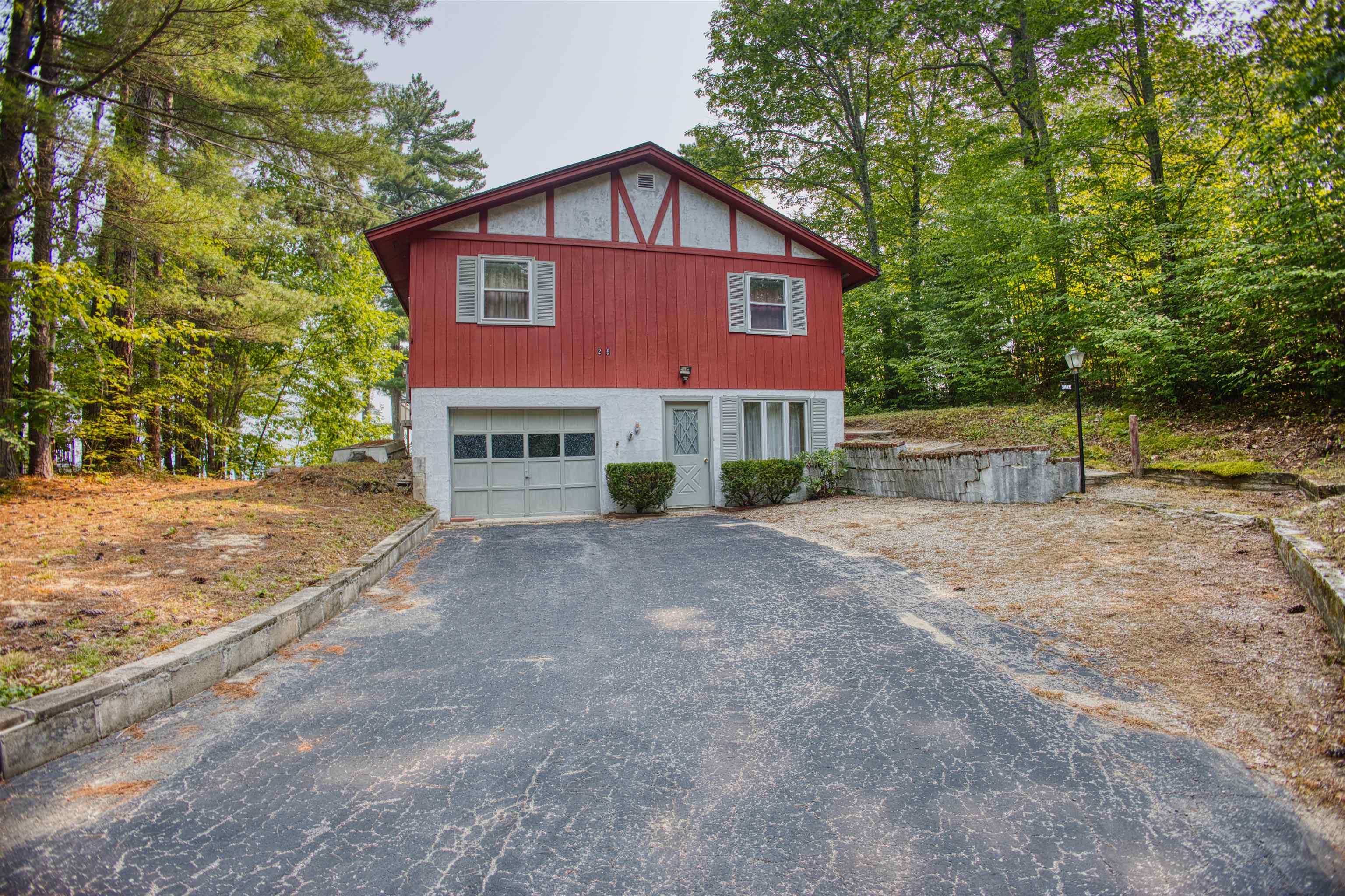 25 Bluffs Boulevard