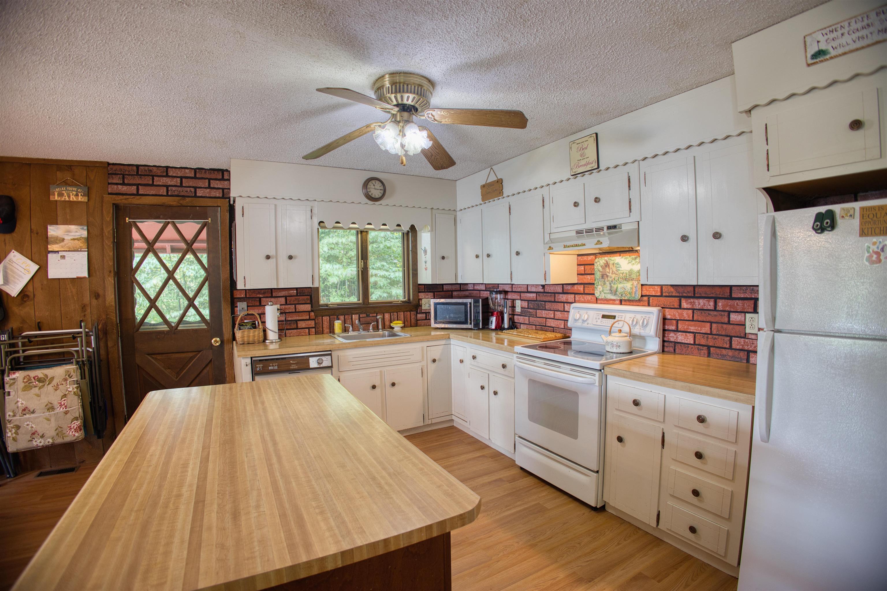 25 Bluffs Boulevard