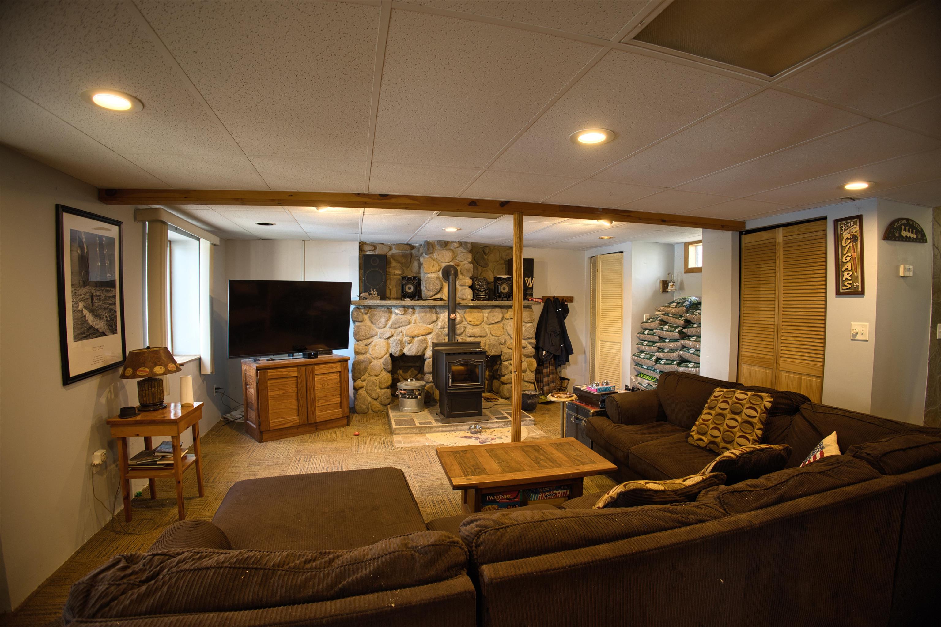9 Abenaki Drive