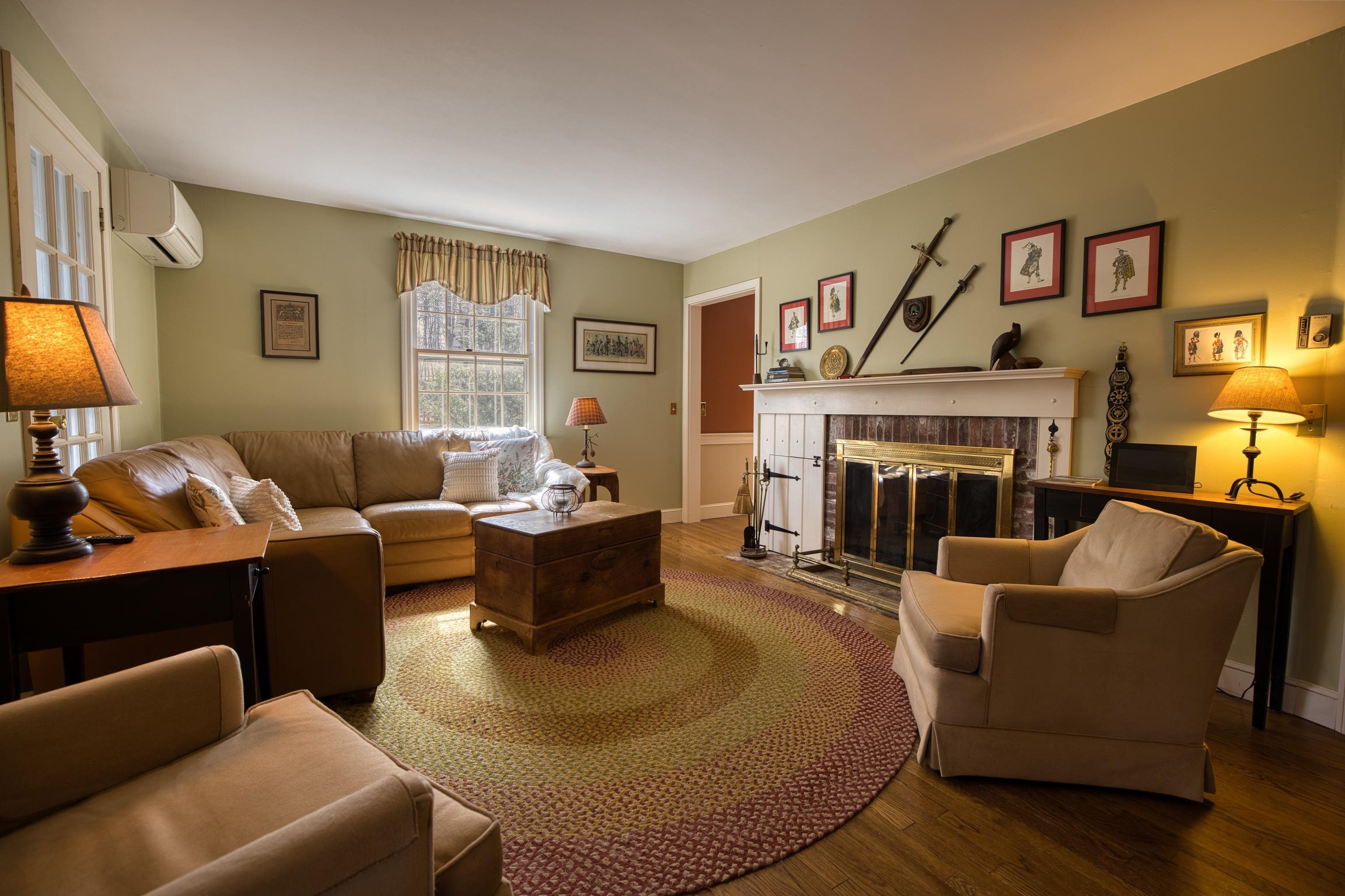 11 Robin Acres Drive