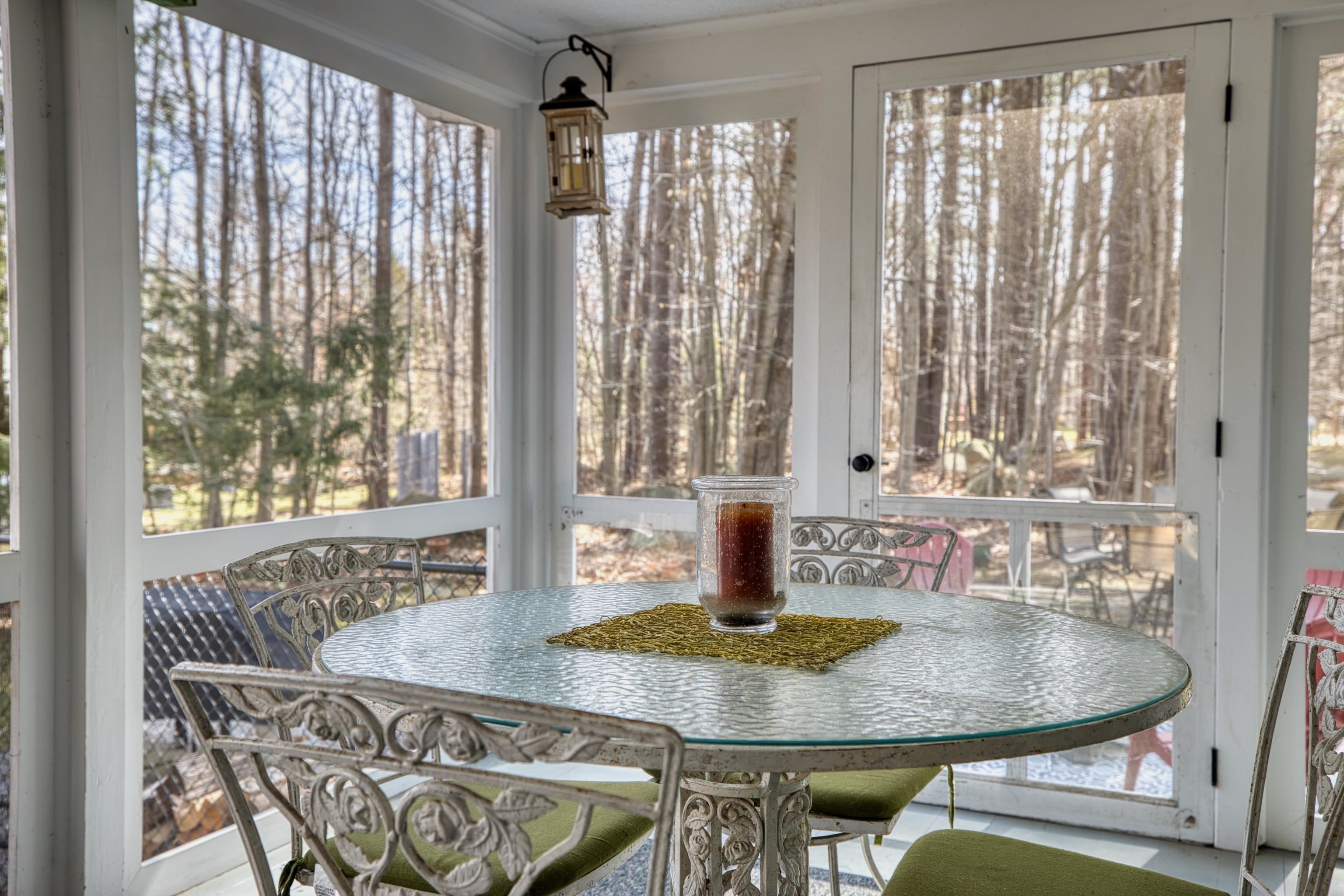 11 Robin Acres Drive