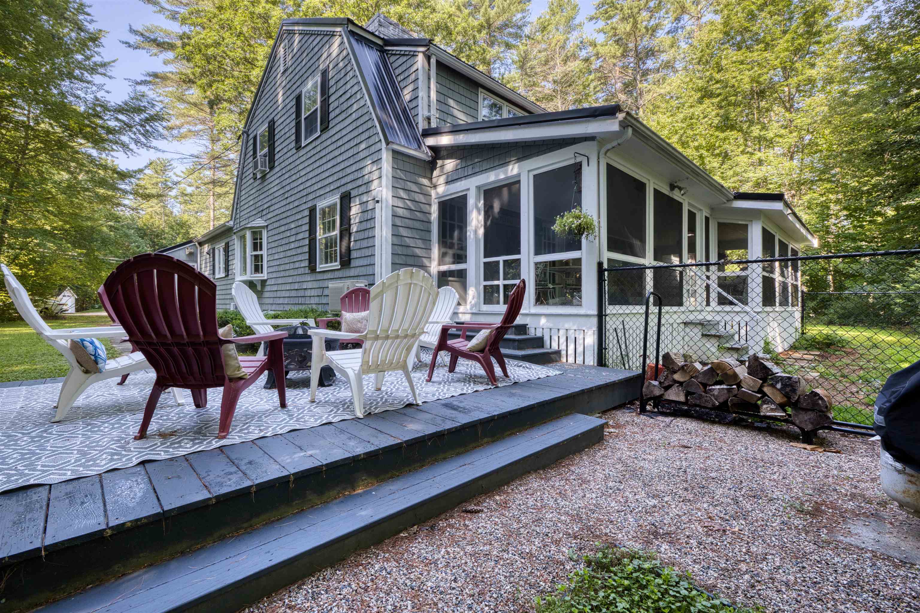 11 Robin Acres Drive