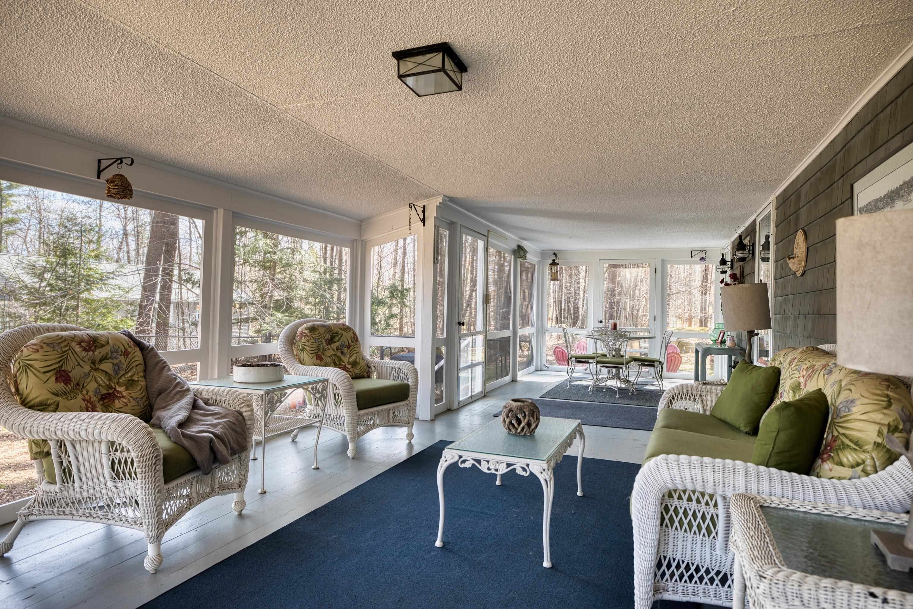11 Robin Acres Drive