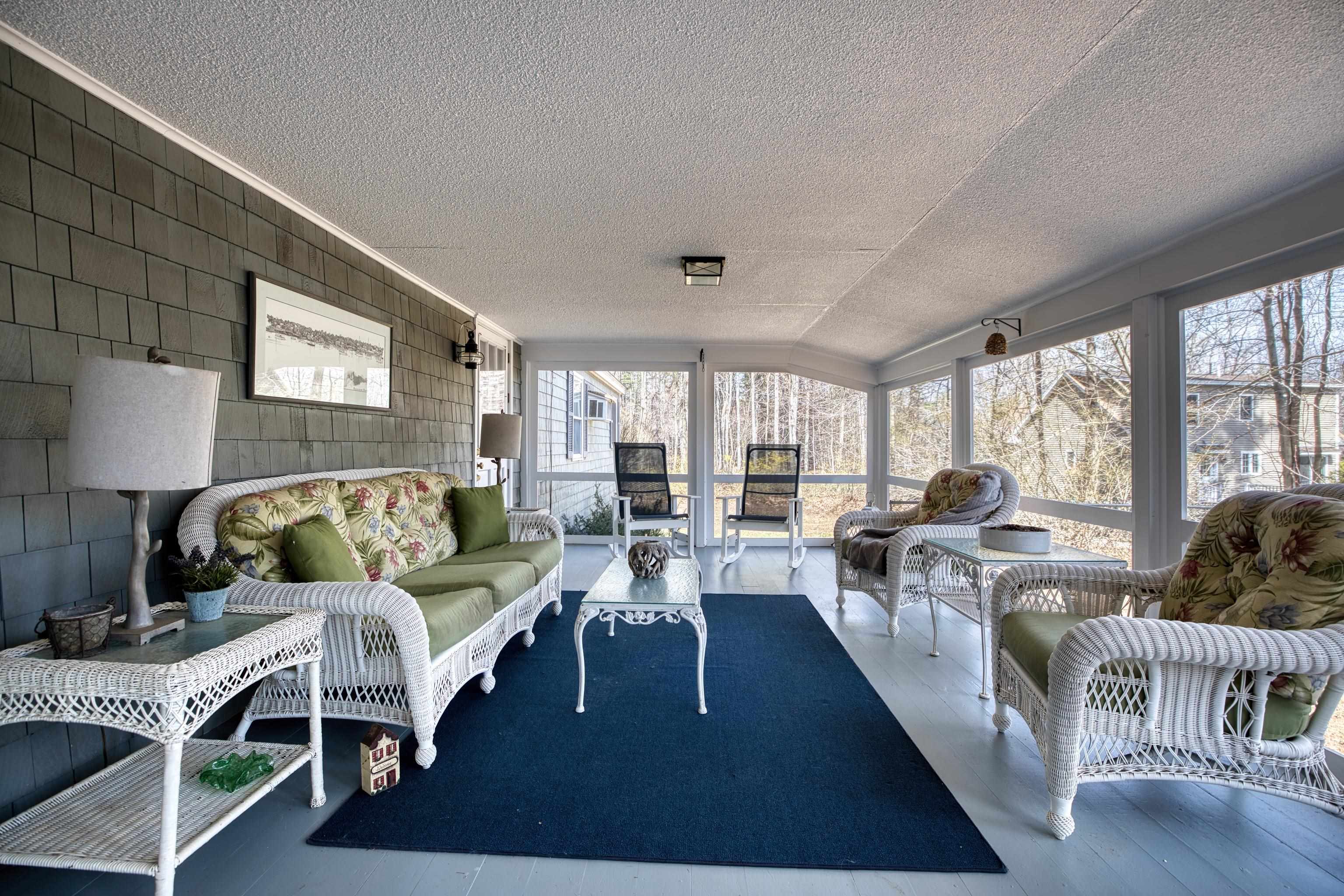 11 Robin Acres Drive