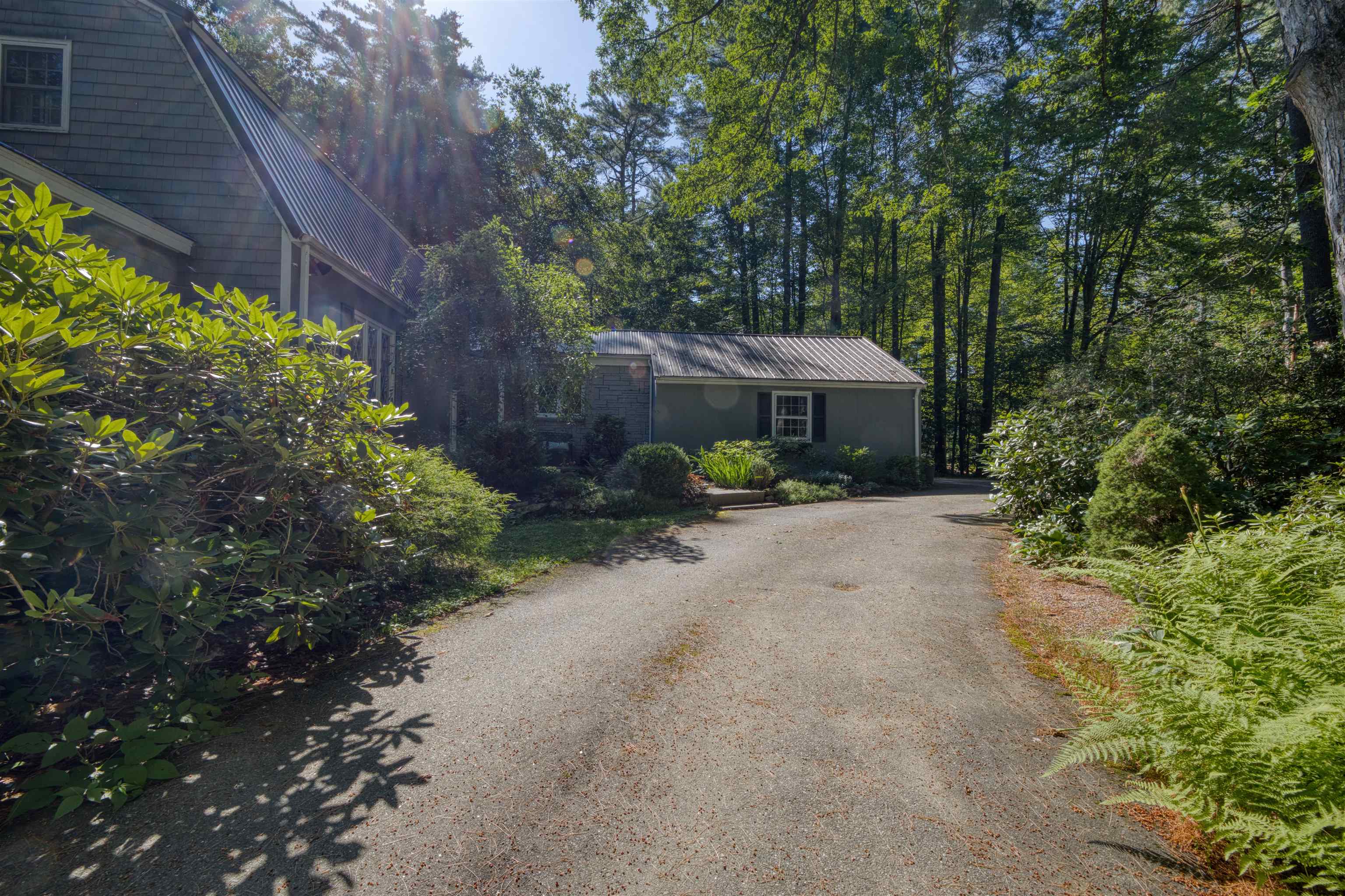 11 Robin Acres Drive