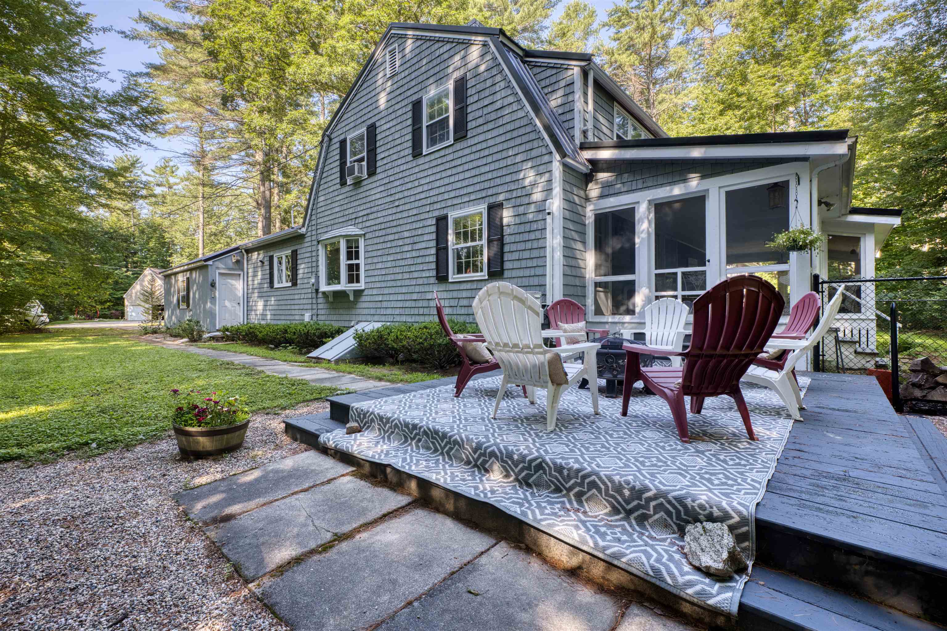 11 Robin Acres Drive