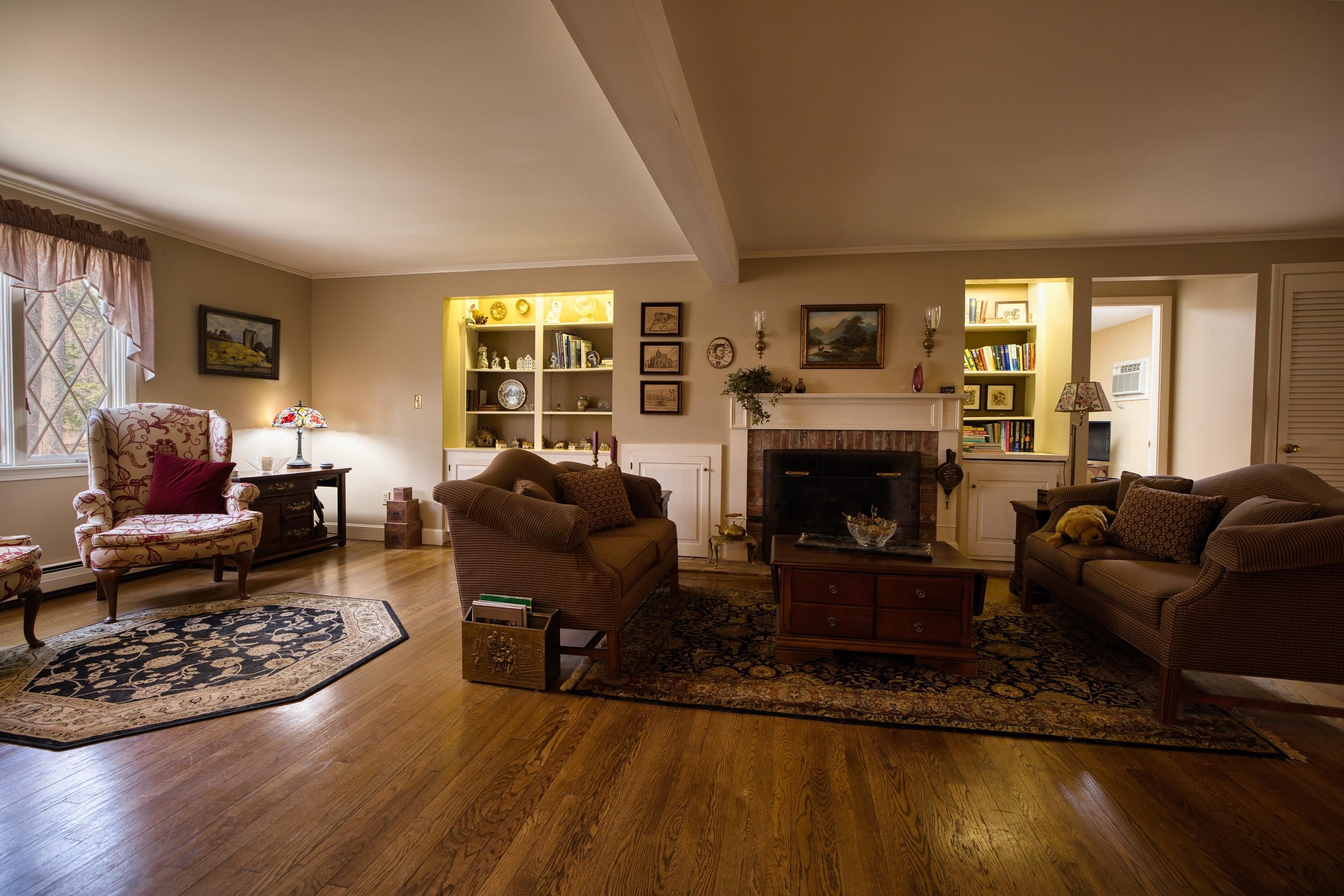 11 Robin Acres Drive